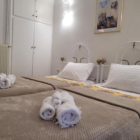 Marge Apt Arta Buitenkant foto