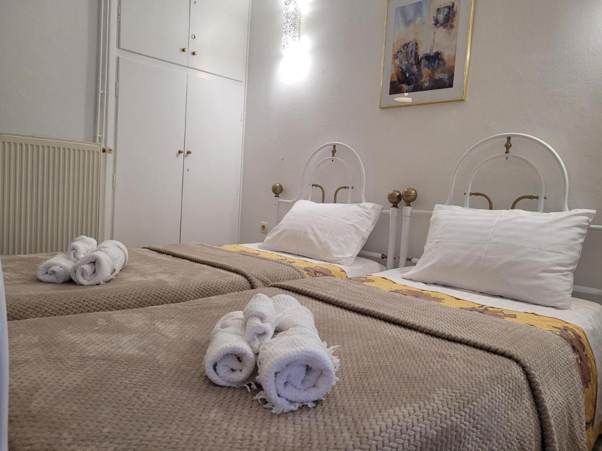 Marge Apt Arta Buitenkant foto
